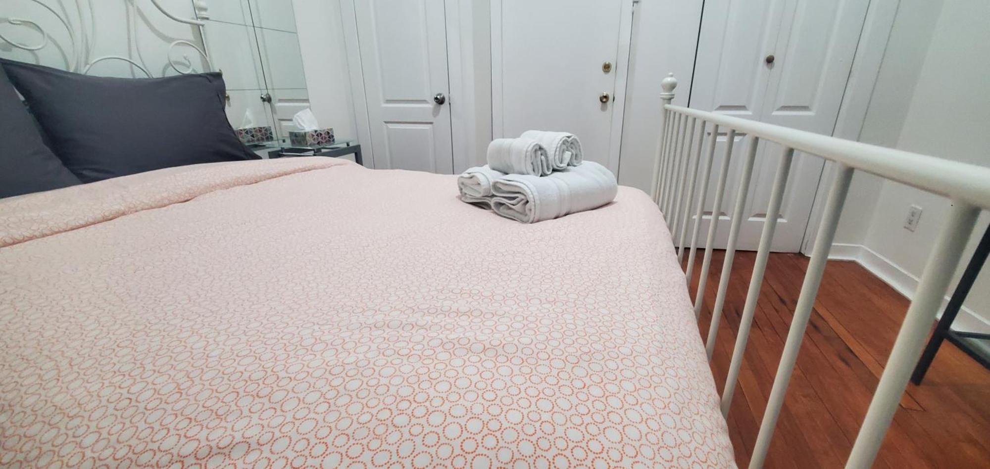 הוילה מונטריאול Heart Of Mtr For Memorable Experience 7Minmetro 2 Backyard Fully Equipped מראה חיצוני תמונה